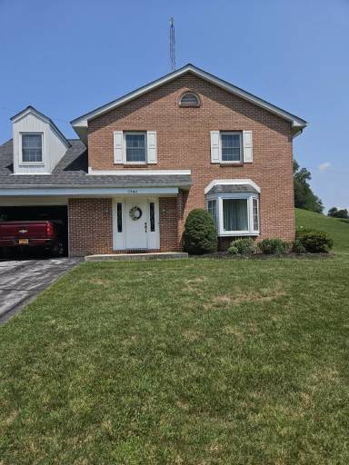 Main picture of 2340 Frizzellburg Rd