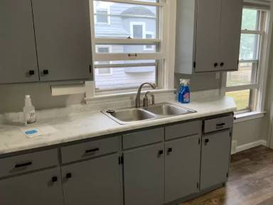 Main picture of 1120 N Division St