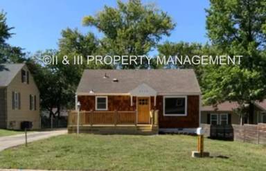 Main picture of 8138 Belleview Ave