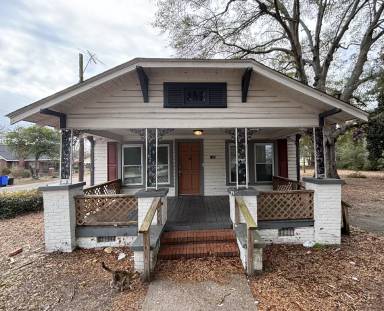 Main picture of 1540 Reeves St