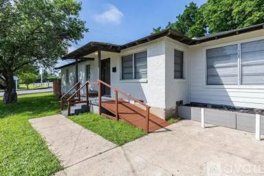 Main picture of 527 Avenue I