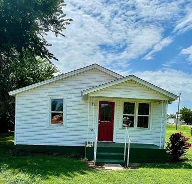 Main picture of 109 SW 2nd St