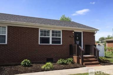 Main picture of 734 Burgess Ave