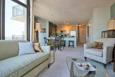 Main picture of 335 N Desplaines St