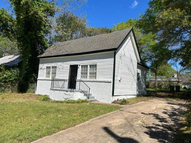 Main picture of 111 Wright St