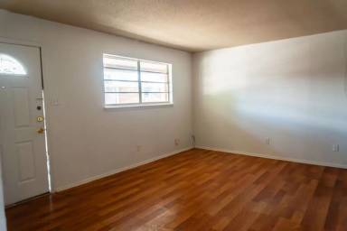 Main picture of 1514 29th Pl