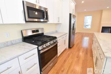 Main picture of 7B Sparhawk St