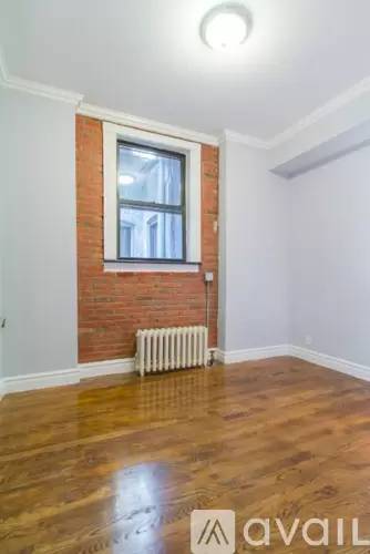 Main picture of 66 Clinton St
