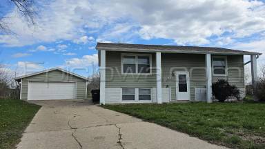 Main picture of 3612 Pine Wood Dr NE