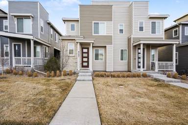 Main picture of 9707 Truckee St