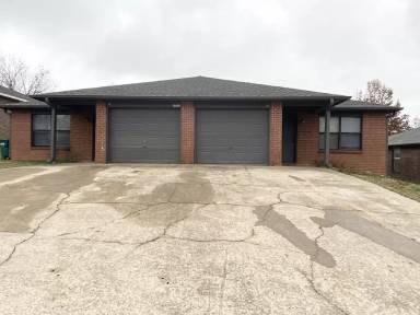 Main picture of 5705 Sara St
