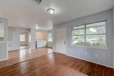 Main picture of 3406 Saint Benedict St
