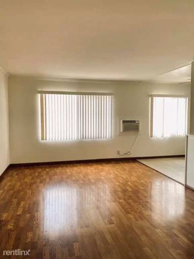 Main picture of 1176 N Kingsley Dr