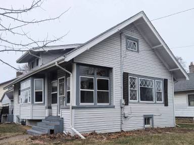 Main picture of 1803 Auburn St