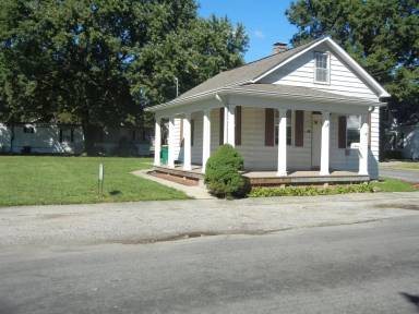 Main picture of 15 N 4th St