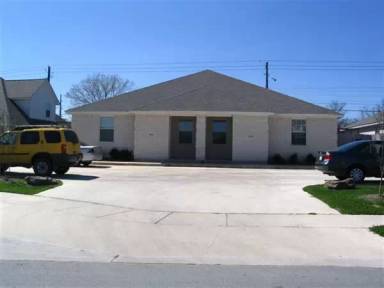 Main picture of 3601 S Hampton Ct