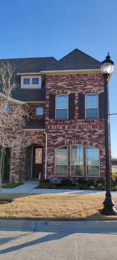 Main picture of 8430 Church St