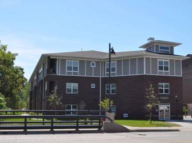 Main picture of Burlington Commons