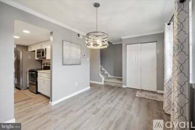 Main picture of 216 Holly Dr