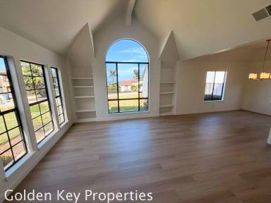 Main picture of 2230 Sara Way
