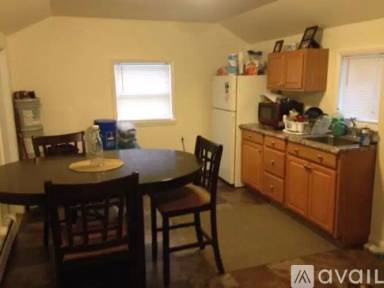 Main picture of 504 Hepburn St