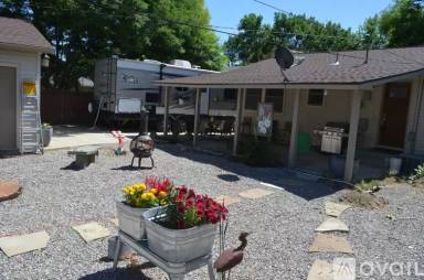 Main picture of 1808 Avenue D