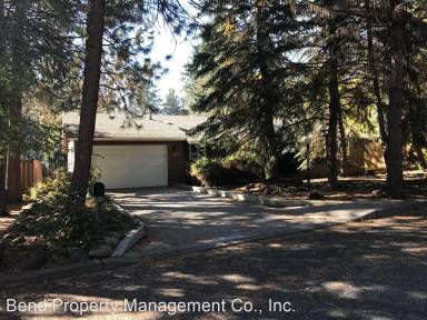 Main picture of 1569 NW Hartford Ave