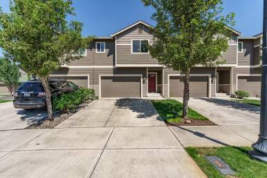 Main picture of 836 NE 109th Ct