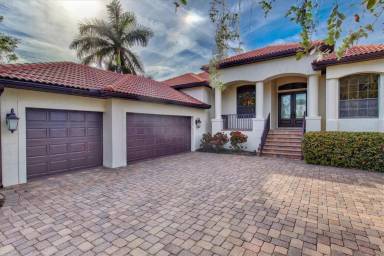 Main picture of 270 Island Cir