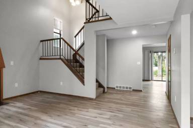 Main picture of 133 Helmbright Dr