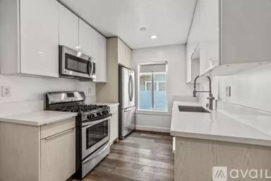 Main picture of 2730 Raymond Ave