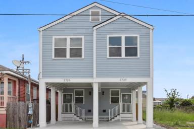 Main picture of 2727 3rd St