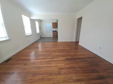 Main picture of 24 Morrison Ave