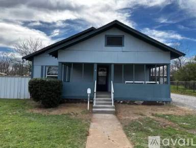 Main picture of 604 E 4th St