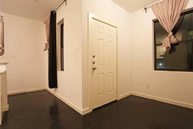 Main picture of 4116 McKinney St