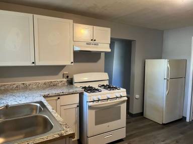 Main picture of 106 Pond St