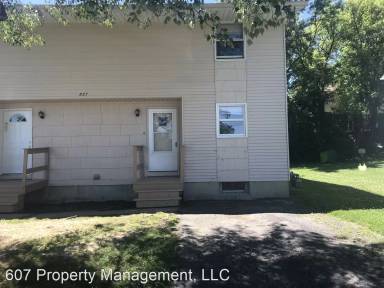Main picture of 827 Squires Ave