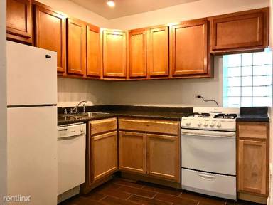 Main picture of 1505 N Hoyne Ave