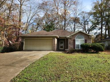 Main picture of 6336 Charter Oaks Cir