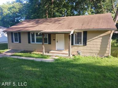 Main picture of 6215 Lathrop Ave