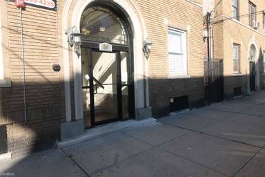 Main picture of 46 Vroom St