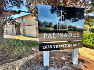 Main picture of Trenton House Apartments