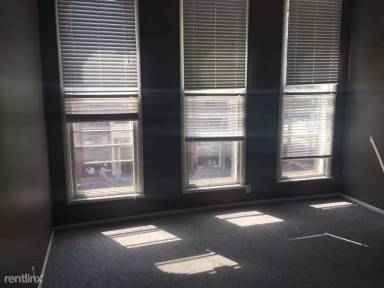 Main picture of 1006 Main St