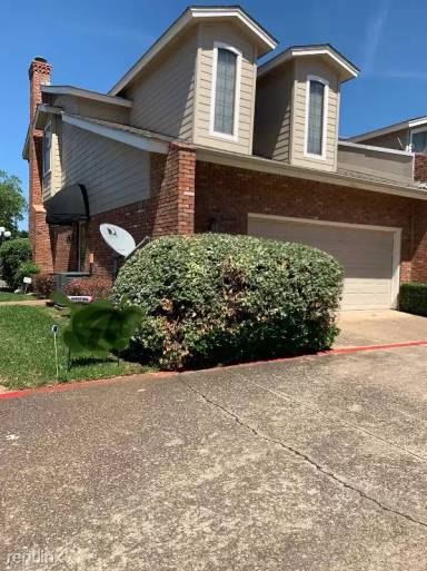 Main picture of 5849 Lake Point Dr