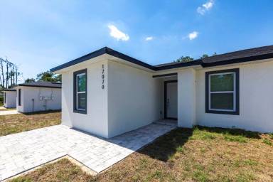 Main picture of 17070 Byron Ave