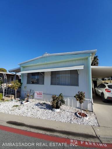 Main picture of 2 Bahia Ln
