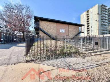 Main picture of 139 N Claybrook St