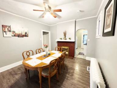 Main picture of 4212 Haldane St