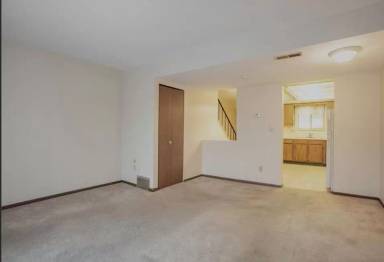 Main picture of 534 Valley Dr