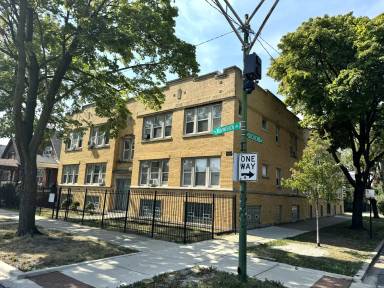 Main picture of 4709 W Dickens Ave